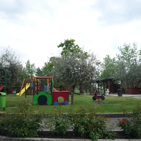 The Garda Village Σιρμιόνε