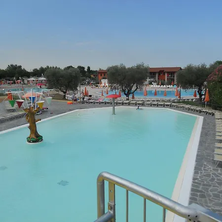 Vakantiepark The Garda Village 4*
