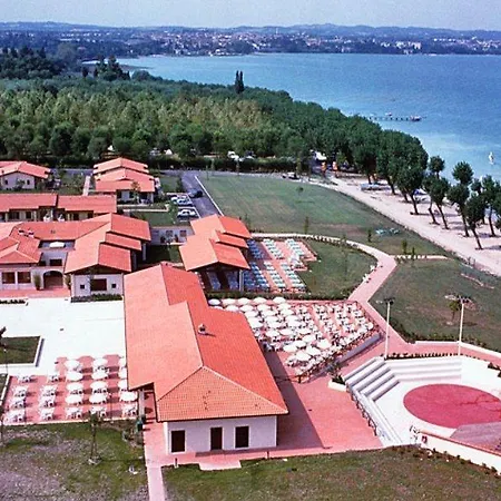 Πάρκο διακοπών The Garda Village 4*