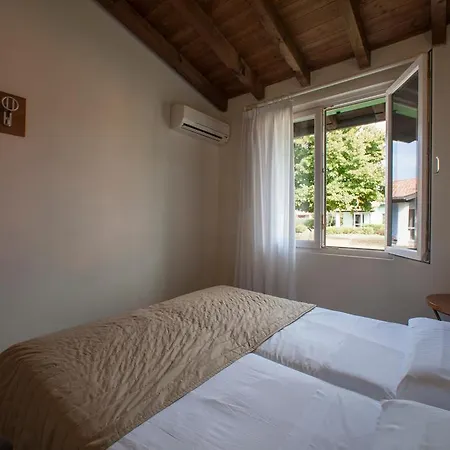 The Garda Village Πάρκο διακοπών Σιρμιόνε