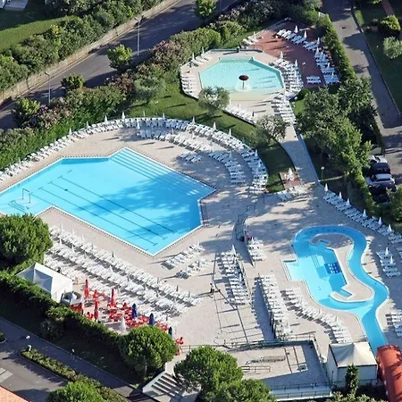 The Garda Village Σιρμιόνε