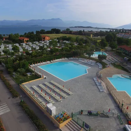The Garda Village Πάρκο διακοπών Σιρμιόνε